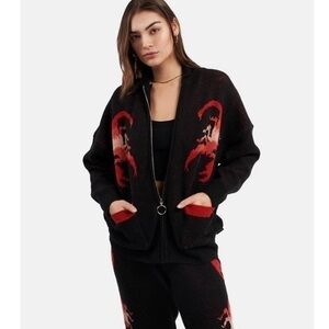 NWT Spirit Jersey Wrath Unisex scorpion sweater